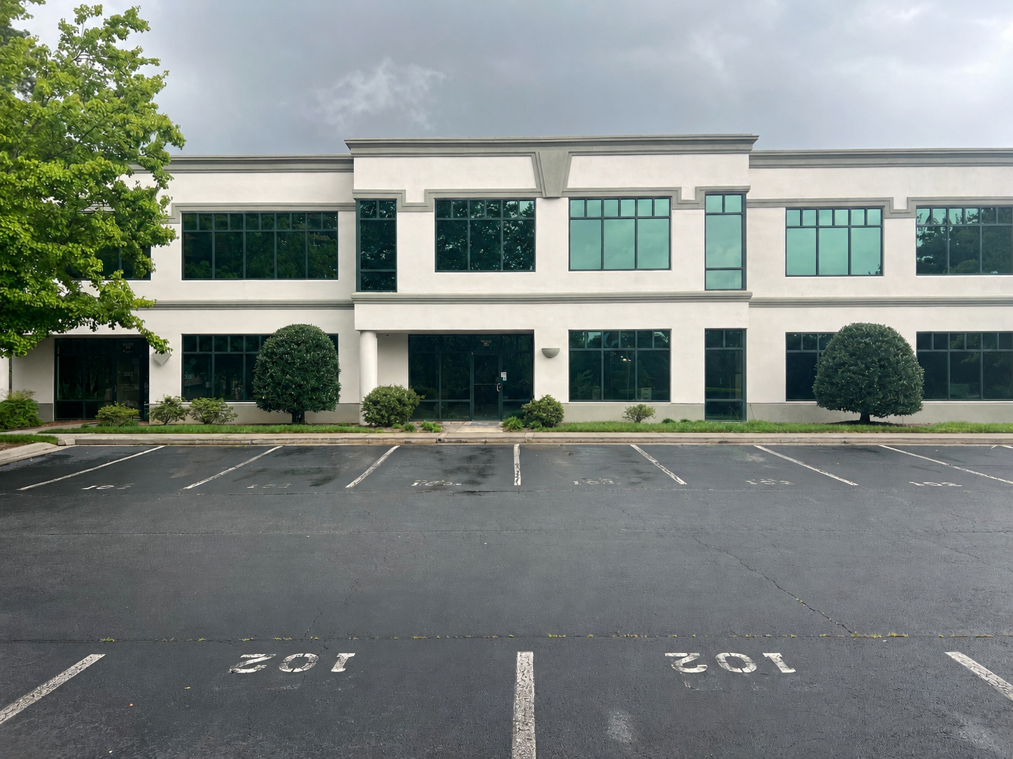 WorkPad Offices building front in Kennesaw, GA
